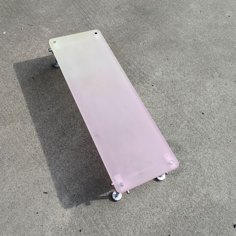 ‌Aesthetic Pink Gradient Acryl – Desk Setup With Laptop And Monitor Bewertung und Preis